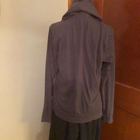 ⚡️⚡️5/$20🌈Grey Sweatshirt size extra large🌈 - Picture 3 of 4